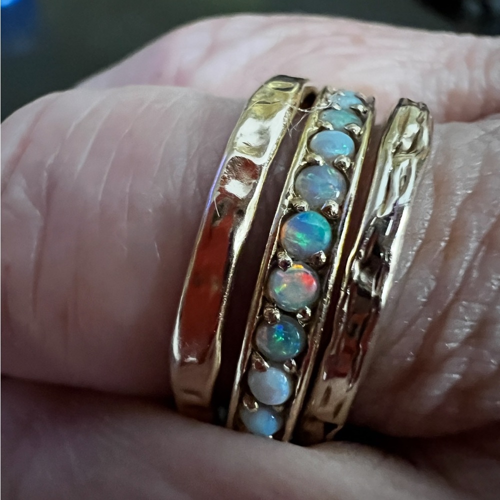 14K Gold & Opal Band Ring Sz 7